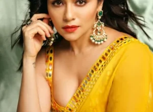 Amruta Khanvilkar