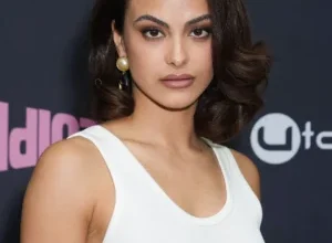 Camila Mendes