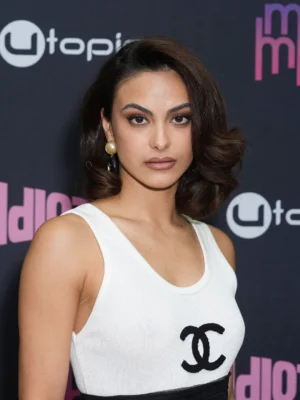 Camila Mendes