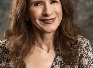 Jennifer Flackett