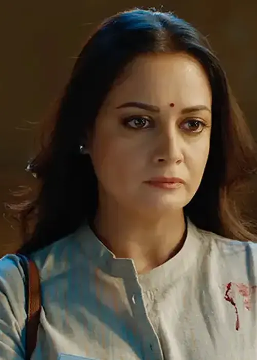 Dia Mirza as Avantika Mehra