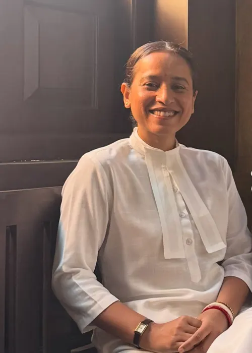 Tillotama Shome as Madhura Banerjee